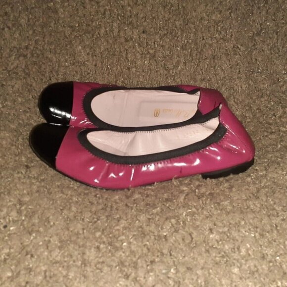 PRETTY BALLERINAS-SHIRLEY-Ballet Flats-Fuchsia w/Black Cap Toe Patent-Sz 38-EX - Picture 2 of 7